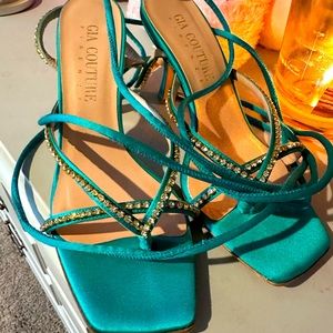 Brand New Gia Couture Tie Ups